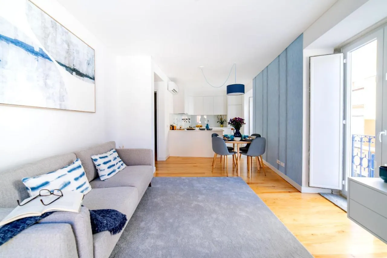 Apartment Blue By The River 1 - Elegant Two-Bedroom In Santos Lisbon