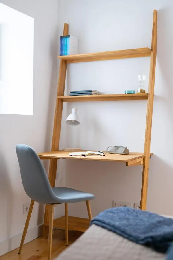 Apartment Blue By The River 1 - Elegant Two-Bedroom In Santos Lisbon Portugal